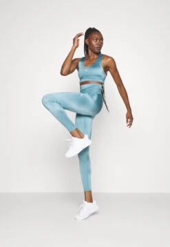 Puma Mid Impact Strong Shine Bra - Brassières De Sport À Maintien Normal - Bold Blue -Mode Soldes 1a60bb23f22f46bfb3756218cce4e72e