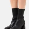 Monki Bottines - Black Dark 1 Monki Bottines - Black Dark -Mode Soldes 215545f310b84c31bcdc1b6d5a9b3a66