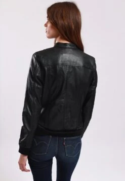 Lee Cooper Leather Jacket With Round Collar - 2 Zipped Side Pockets - - Veste En Cuir - Black -Mode Soldes 246f34e7cb9347678c37631bfa919fd5