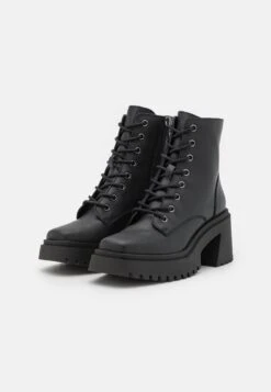 Steve Madden Bottines - Black 10 Steve Madden Bottines - Black -Mode Soldes 2ae56ff6ba414baca7f298b4cc75402e
