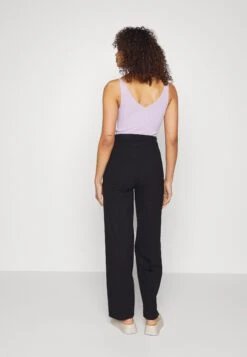 Wide Leg Trousers - Pantalon Classique - Black 9 Wide Leg Trousers - Pantalon Classique - Black -Mode Soldes 2cbb613d41e74559826369512b20120c