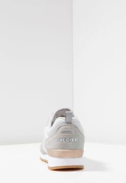 Baskets Basses - Light Grey 15 Baskets Basses - Light Grey -Mode Soldes 3234c6e42c2a4cc48b396c45fcf18dad