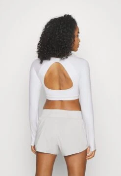 Nike Performance Bra Crop - T-Shirt À Manches Longues - White/Black -Mode Soldes 6420ebc4c0dd4c7f89782478790003ea