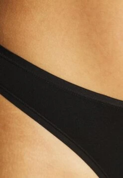 Anna Field 10 Pack - String - Black 11 Anna Field 10 Pack - String - Black -Mode Soldes a29dca26880f44319503a6b5d2bc0e18