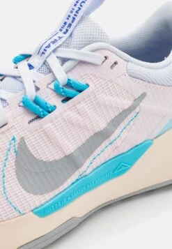 Nike Performance Juniper Trail 2 - Chaussures De Running - Pearl Pink/Wolf Grey/Football Grey/Racer Blue/Baltic Blue -Mode Soldes a4ce008355634335a596665794744939