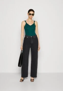 Mode Soldes -Mode Soldes c1b9370c8702414a81fcc605deee6dfc