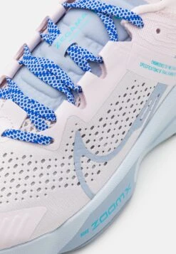 Nike Performance Zoomx Zegama - Chaussures De Running - Pearl Pink/Blue Whisper/Coconut Milk/Baltic Blue/Football Grey -Mode Soldes cf5feacb73c04e988c0127952764003d