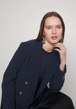 MICHAEL Michael Kors Fitted Db Crop Blazer - Blazer - Midnightblue 11 MICHAEL Michael Kors Fitted Db Crop Blazer - Blazer - Midnightblue -Mode Soldes dbc69cf74e234f34a17eb6bf0e6e7a03