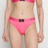 CALVIN KLEIN UNDERWEAR Modern Thong - String - Cerise Lipstick -Mode Soldes e0d100ae96de44d9ae01a3c69271f4f5